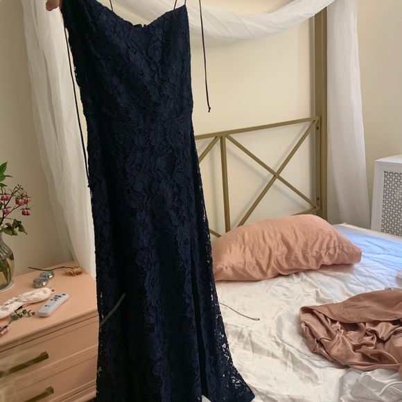 Reformation lace Juliette dress in Navy - size 0 - Picture 3 of 9